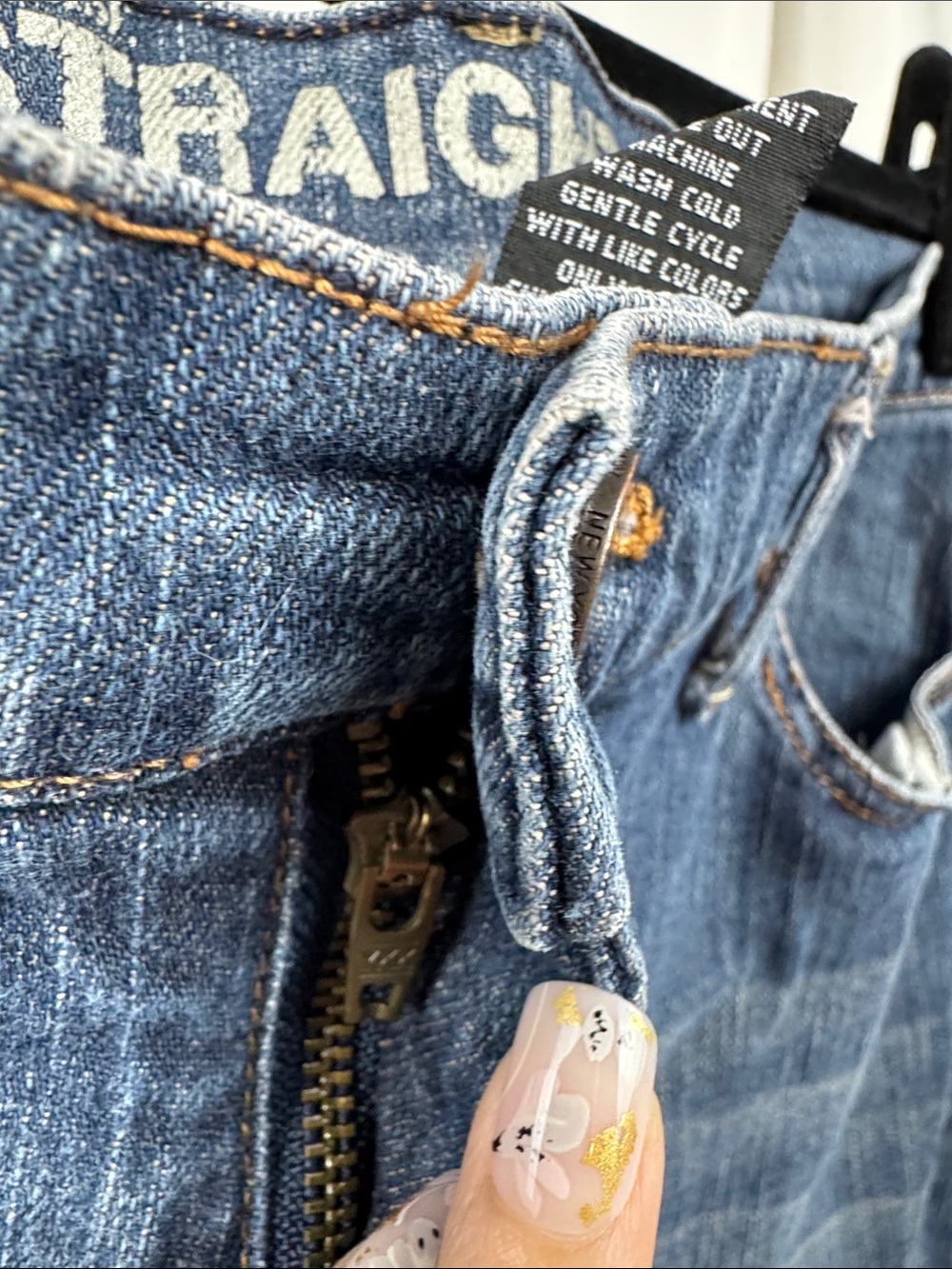 New York & Company Straight Leg Jeans Size 16 Tall Medium Wash Denim - Picture 4 of 12
